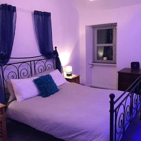 Vollie House With Hot Tub, Sauna & Log Burner Penpont Bagian luar foto