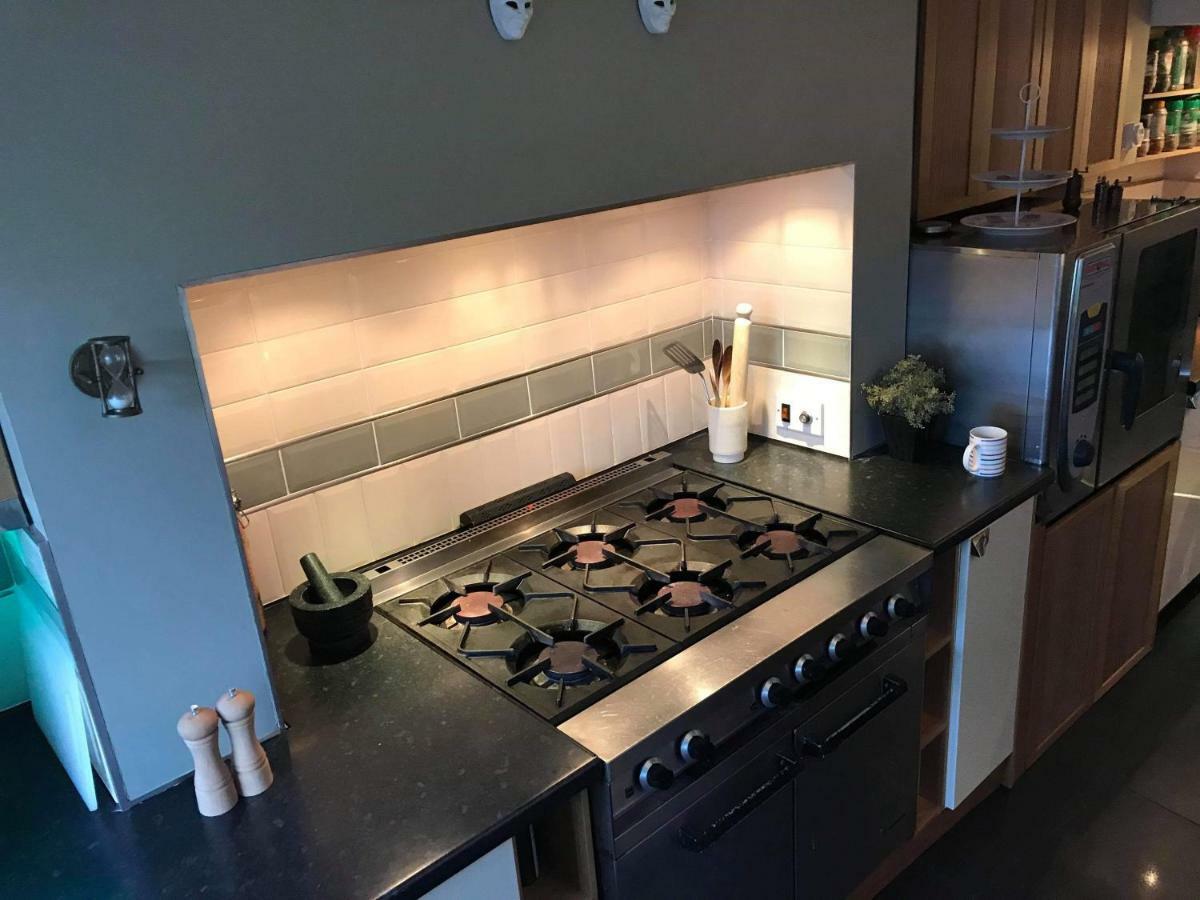 Vollie House With Hot Tub, Sauna & Log Burner Penpont Bagian luar foto