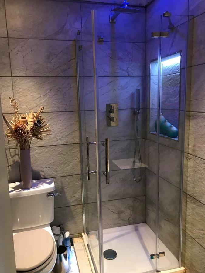 Vollie House With Hot Tub, Sauna & Log Burner Penpont Bagian luar foto