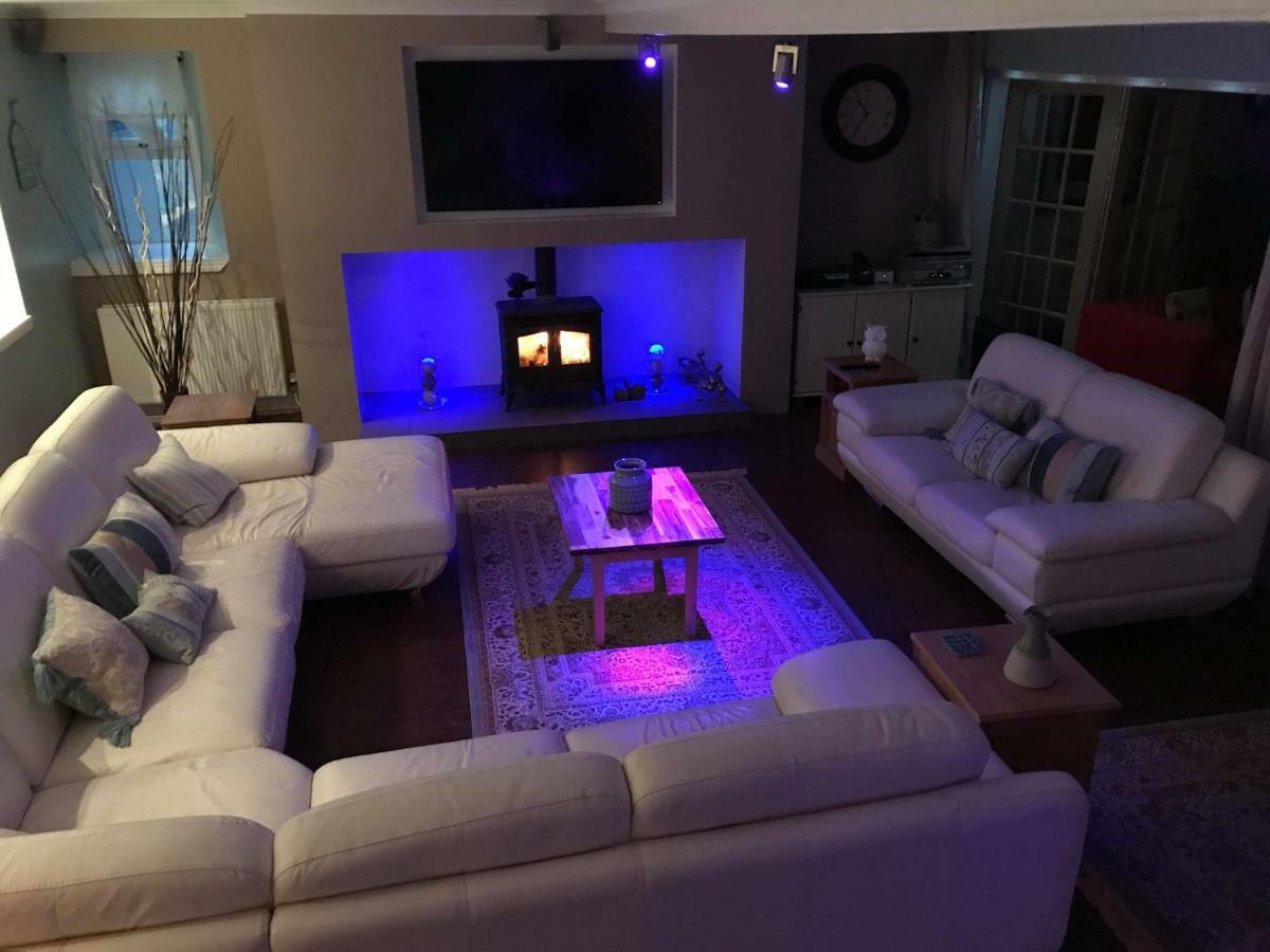 Vollie House With Hot Tub, Sauna & Log Burner Penpont Bagian luar foto