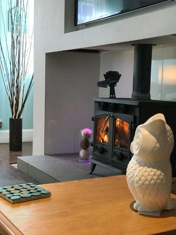 Vollie House With Hot Tub, Sauna & Log Burner Penpont Bagian luar foto